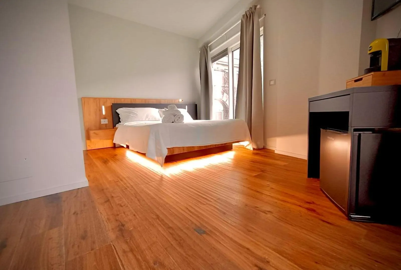 Taormina Boutique Rooms contacts